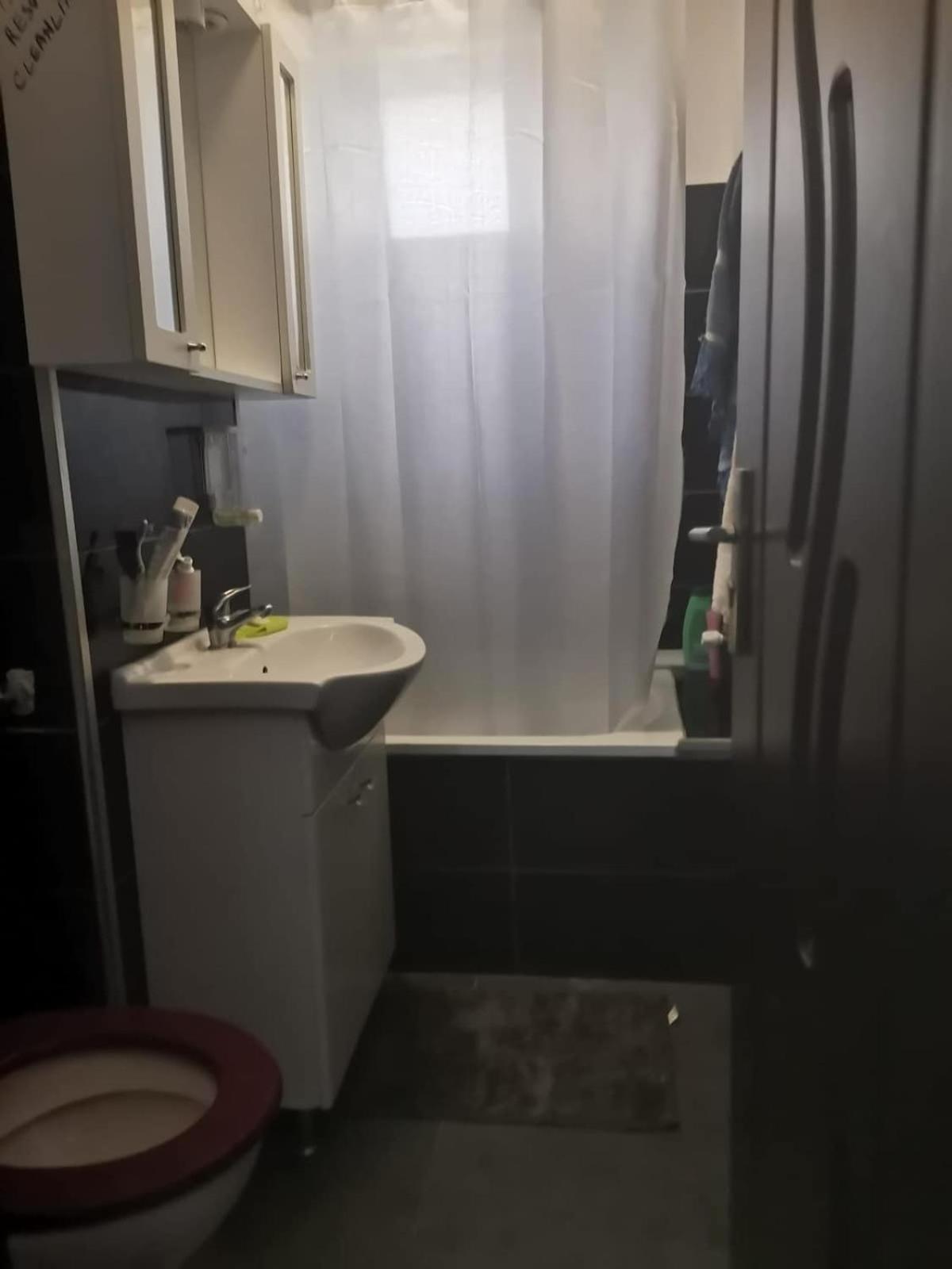 Apartament Central, Artistic, Spiritual