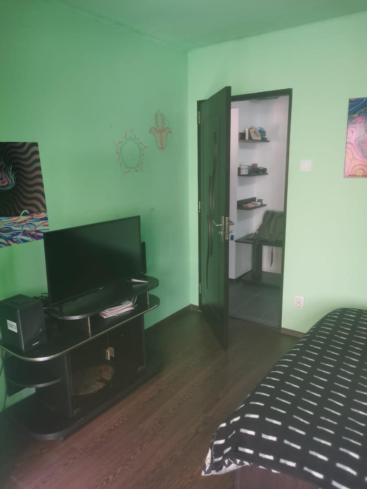 Apartament Central, Artistic, Spiritual